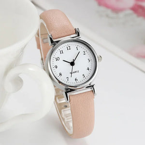 Quartz Leather Strap Wristwatch